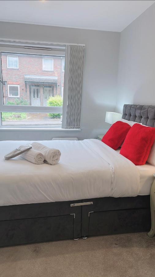 Mnitri Apartment Luton  Exterior photo